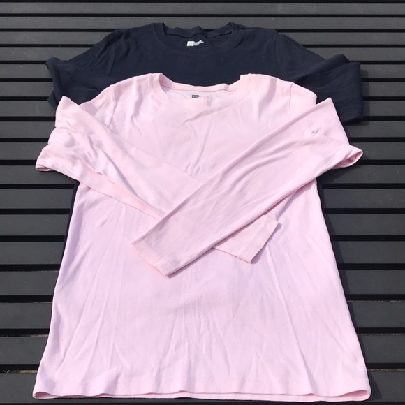 GAP Tops - Gap Favorite T Long Sleeve